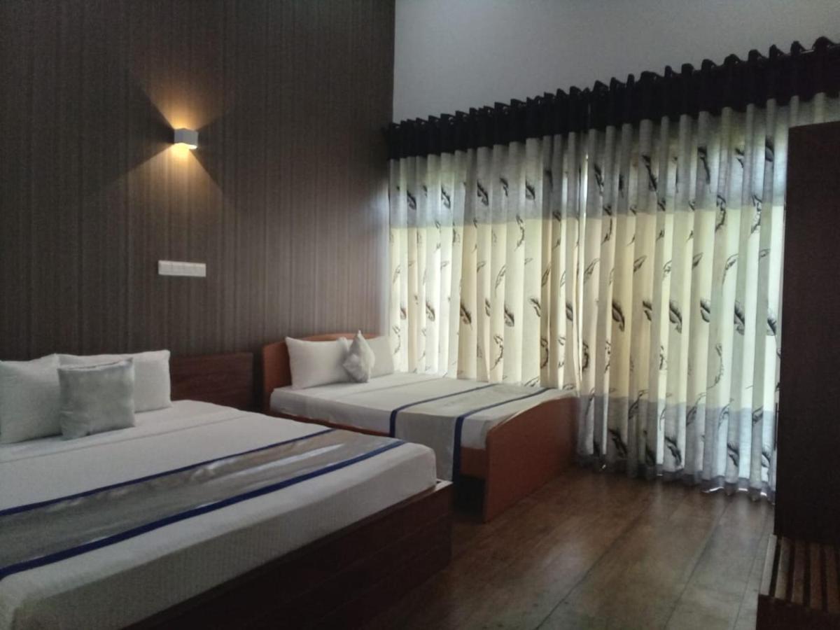 Saru Blue Sapphire Hotel Godakewela Extérieur photo
